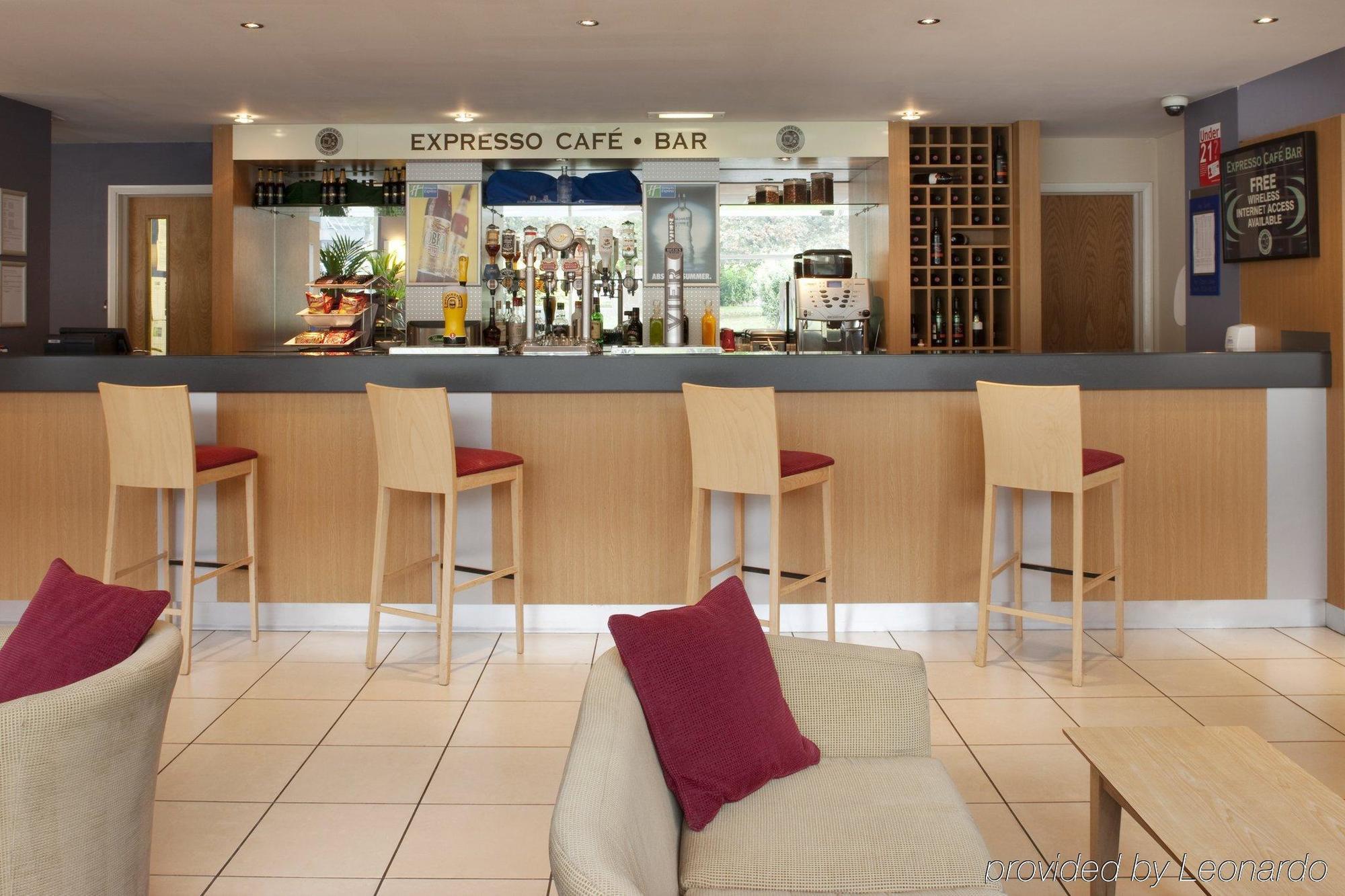 Premier Inn Nottingham City 레스토랑 사진